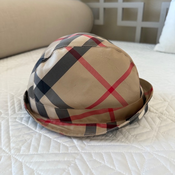 Stylish Burberry Bucket Hat